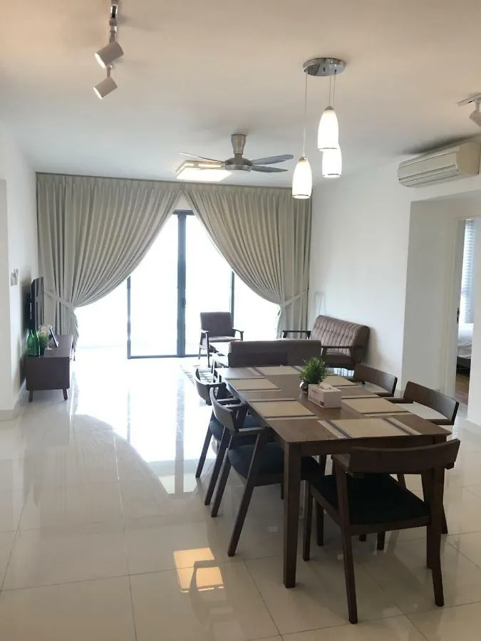 Teega Residence 3Br Family-Friendly Puteri Harbour Johor Bahru 0*,